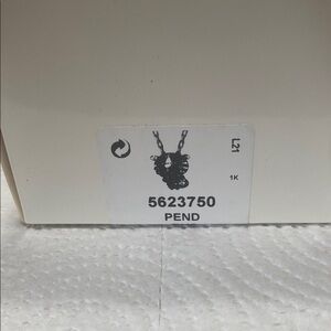 Elegant Pendant Necklace